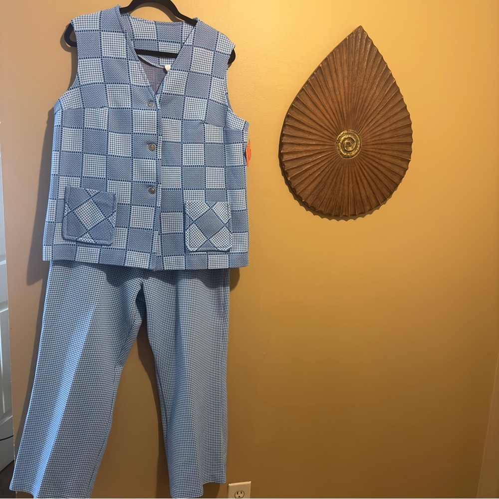 Women's vintage 2 piece 70’s vest and pants